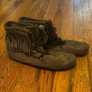 Minnetonka Grey Suede Fringe Boots